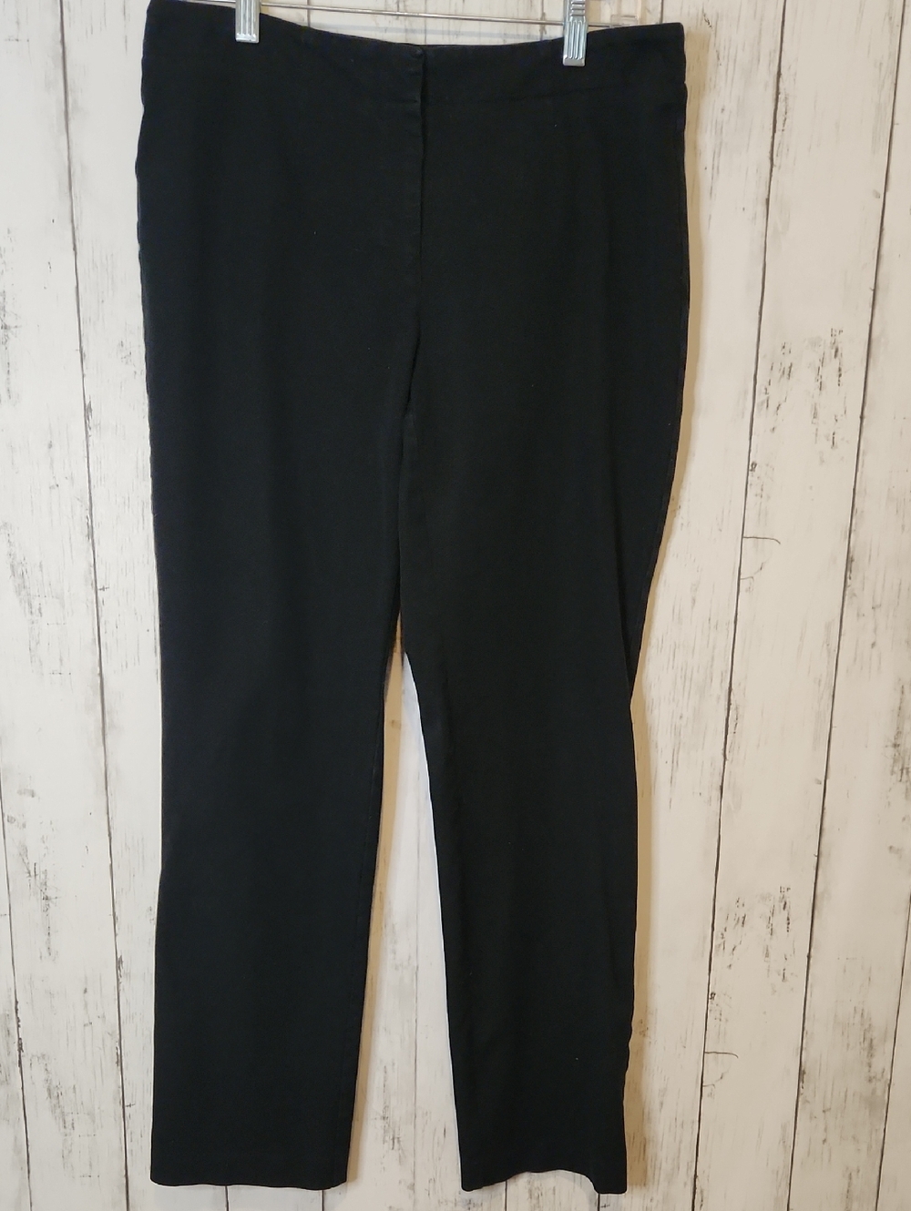 Chico's Fabulously Slimming Black Straight Leg Pants Size 0.5 Regular Stretch